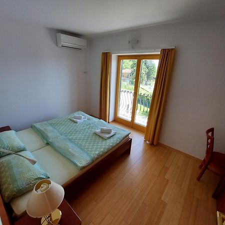 Apartmaji Fizine ポルトローシュ 部屋 写真