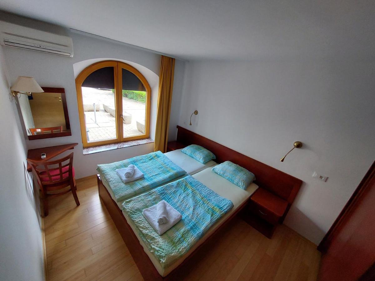 Apartmaji Fizine ポルトローシュ エクステリア 写真